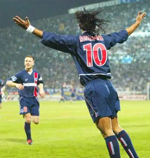 阿斯：A费未归队参加本菲卡训练，皇马预计今天官宣球员.